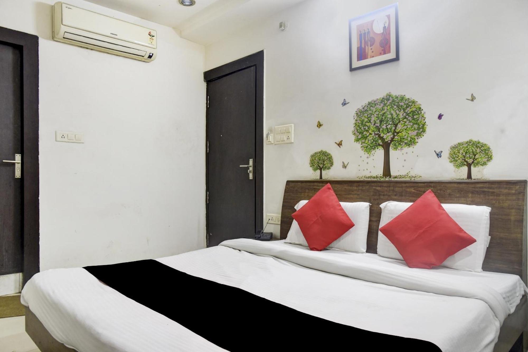 Hotel O Aditya Palace Bhopál Kültér fotó