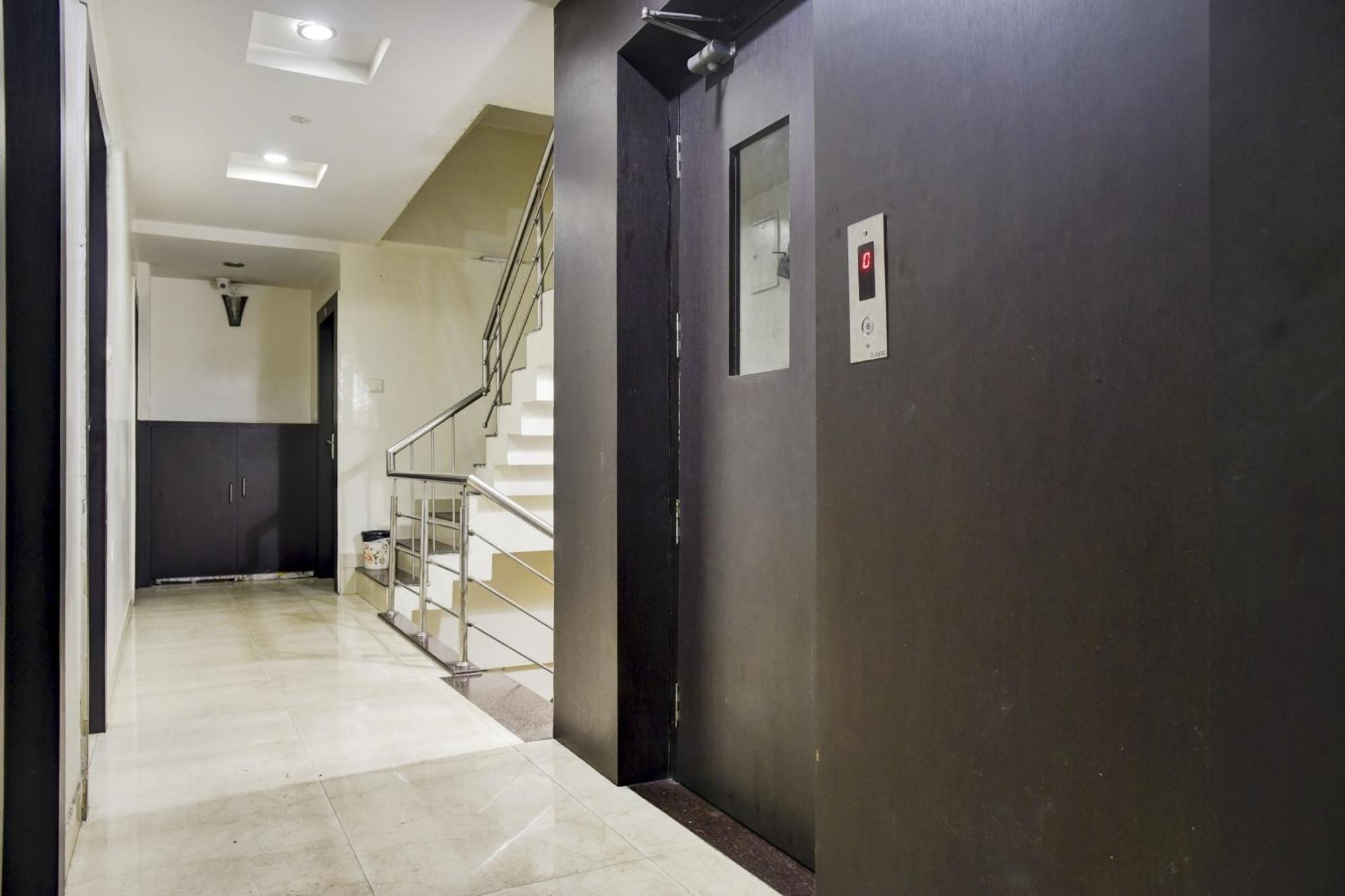 Hotel O Aditya Palace Bhopál Kültér fotó