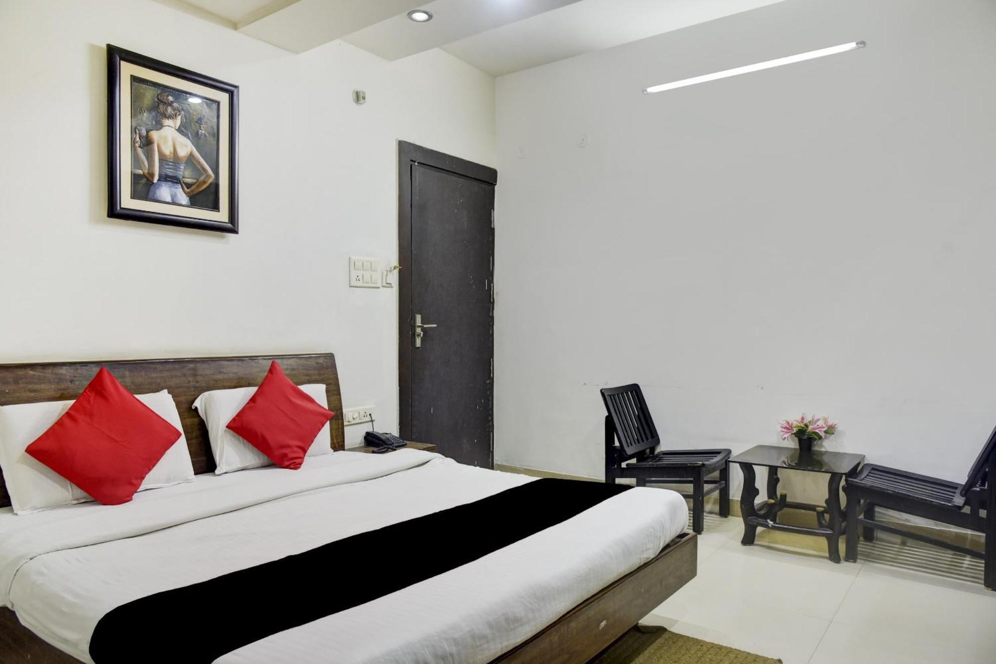 Hotel O Aditya Palace Bhopál Kültér fotó