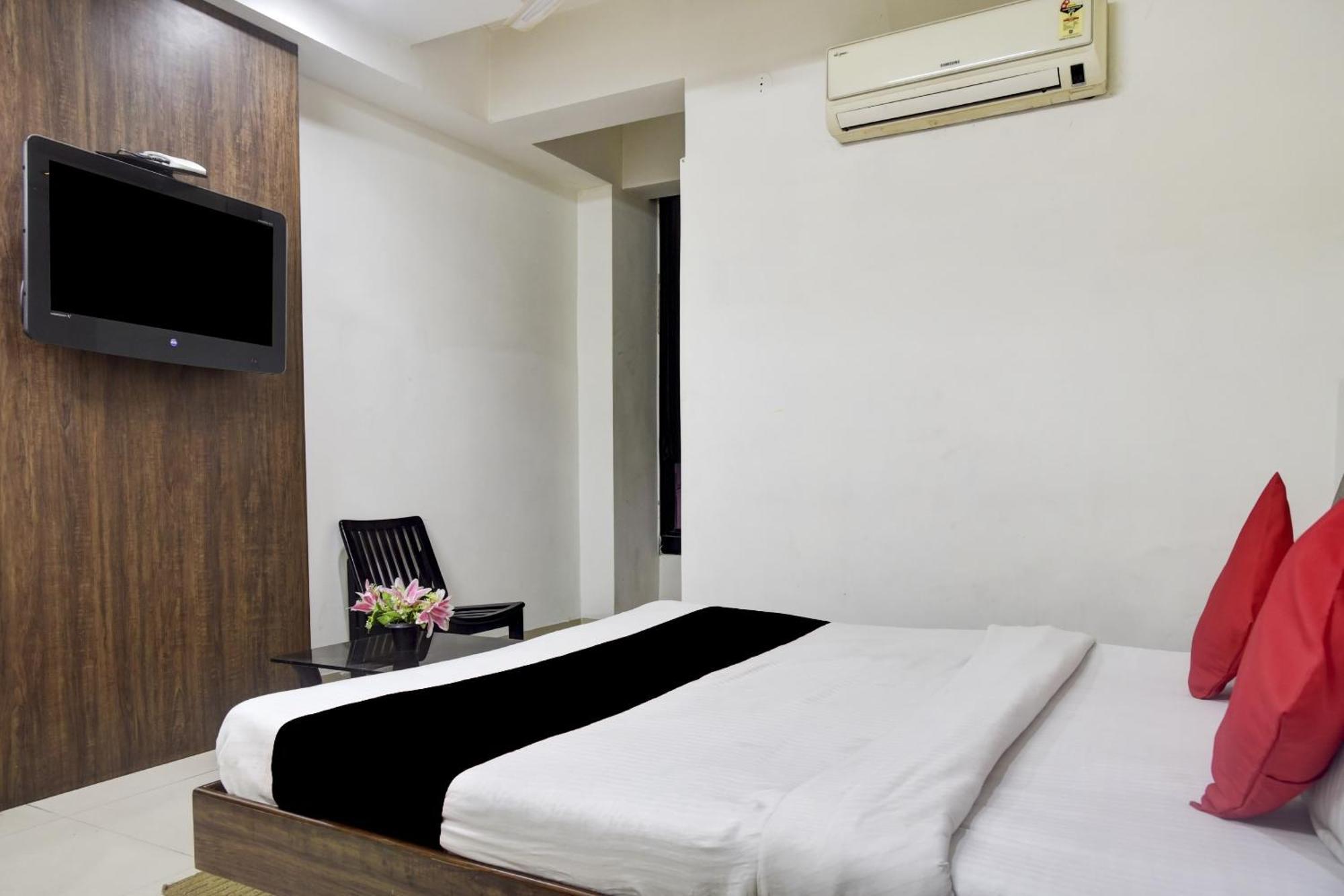 Hotel O Aditya Palace Bhopál Kültér fotó
