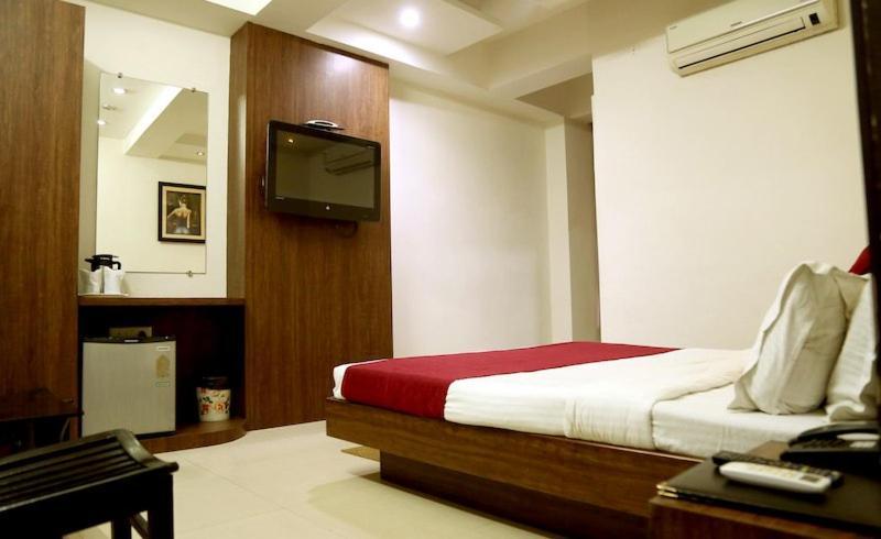 Hotel O Aditya Palace Bhopál Kültér fotó